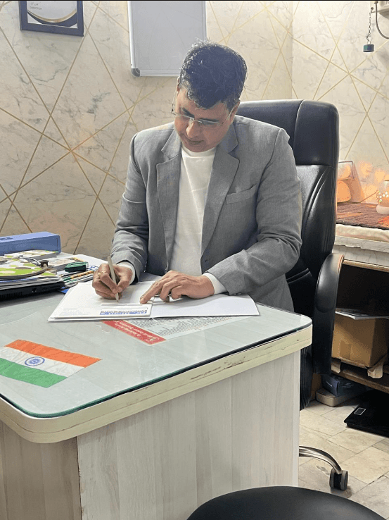 Dr. SK Bhatt at Vardaan Homeopathy Clinic Lucknow